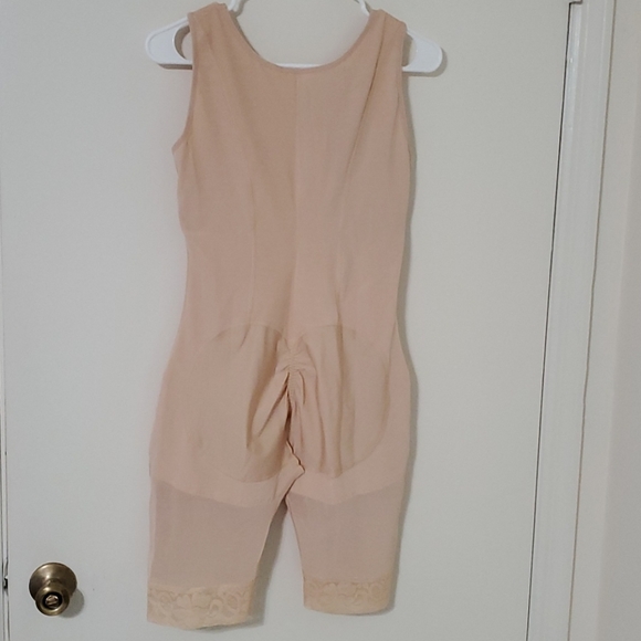 Body Shaper - Picture 3 of 6